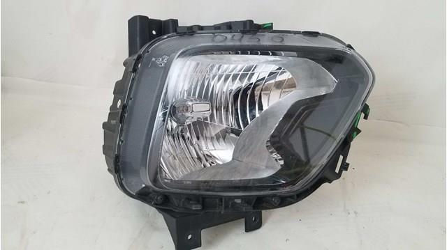 Правая фара 92102K0040 Hyundai/Kia