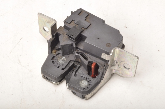 Fecho de tampa de porta-malas (de 3ª/5ª porta traseira) para Mercedes A  W169