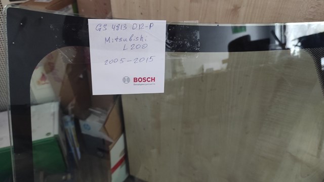 Лобовое стекло MZ690458 Mitsubishi