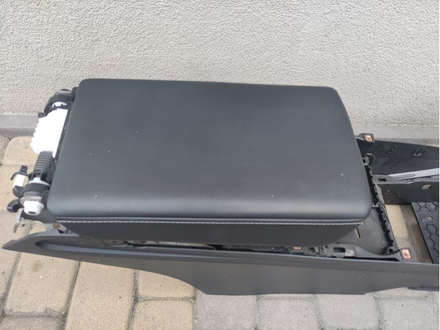 Панель борода Tesla 108790000E цена, от 76.02 USD