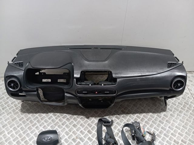 Панель приборная торпеды Hyundai/Kia 84710J9AA0TRY