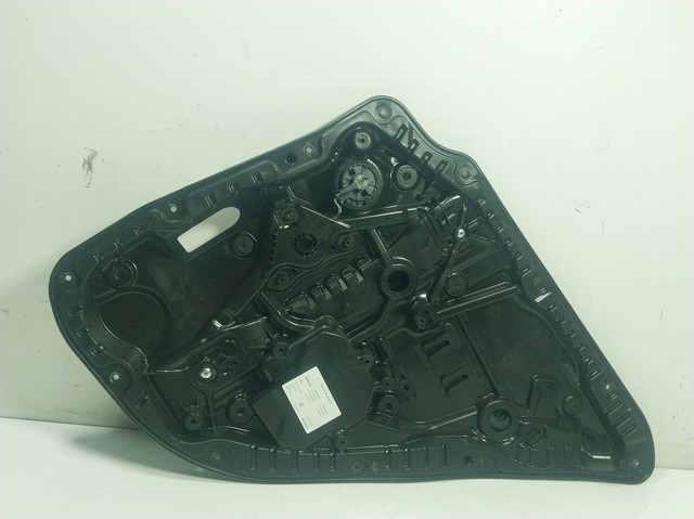 A1677303101 Mercedes  Механизм стеклоподъемника правой задней двери