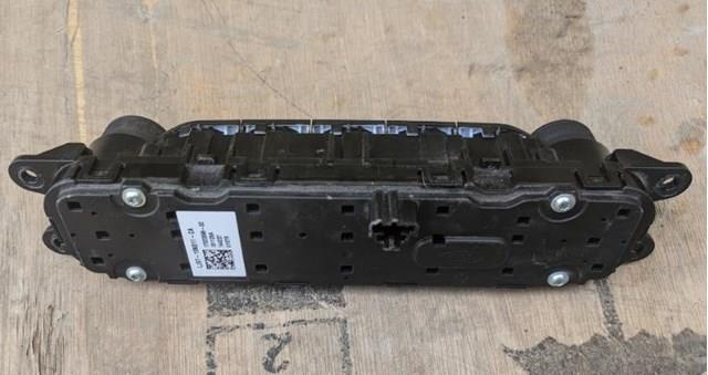 LJ6Z18C858CA Ford Пульт управления магнитолой