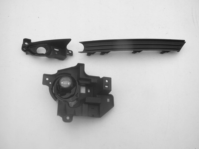 Кронштейн крепления противотуманной фары правой Mazda KB8B51684 цена, от 8.46 USD
