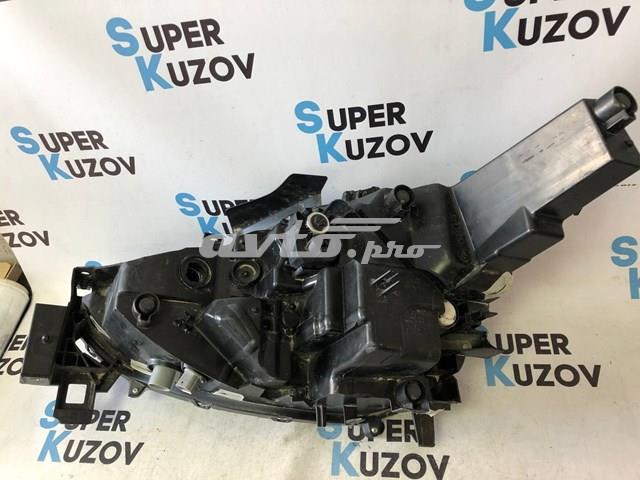 KB8B51031K Mazda Фара передняя правая