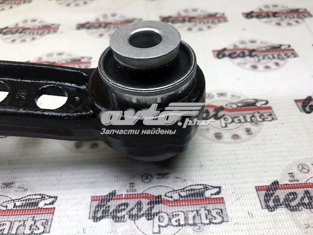 Нижний рычаг LR113281 Land Rover