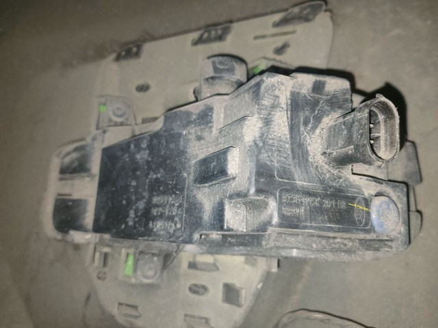 Купить LR026089 Land Rover Туманка правая