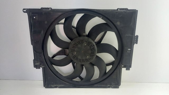 Купить 7640509 BMW Диффузор вентилятора в сборе с мотором и крыльчаткой
