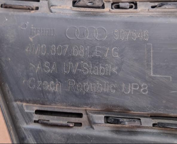 Решетка бампера переднего нижняя VAG 4M0807681EGXE