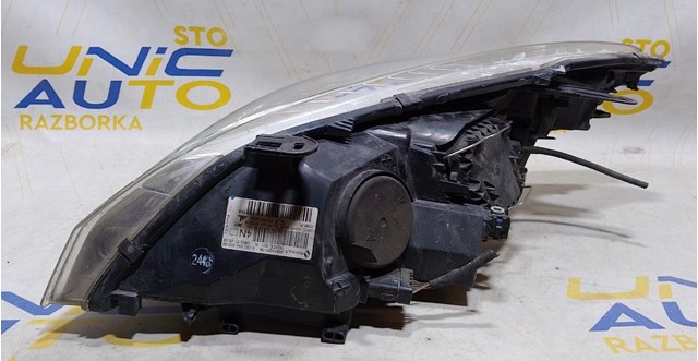 260100017R Renault (RVI) Фара передняя правая