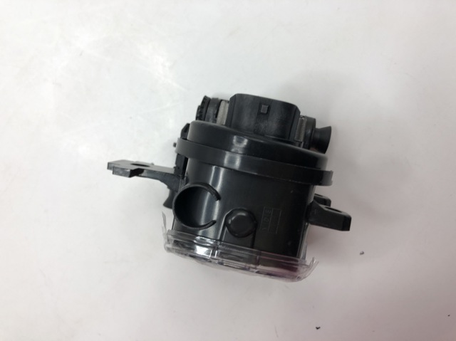 Фара противотуманная левая 261558990D Nissan/Infiniti
