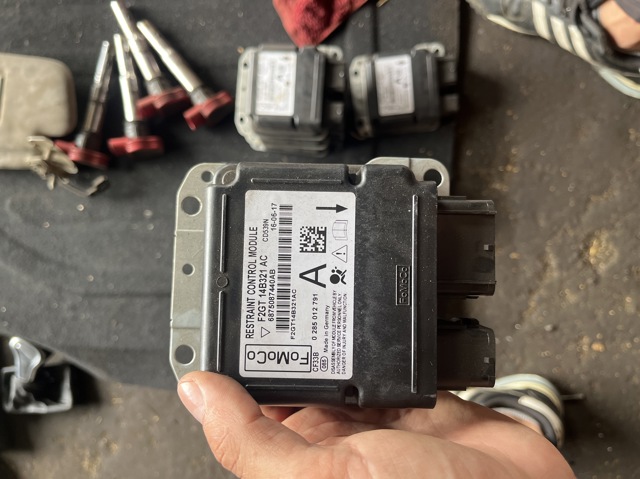 Купить F2GT14B321AC Ford 