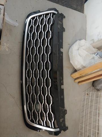 Решетка радиатора LR092629 Land Rover
