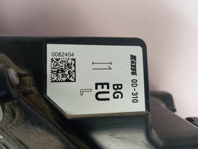 811700DP30 Toyota Фара