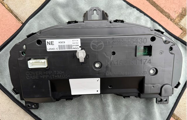 Панель приборов TK4955430 Mazda