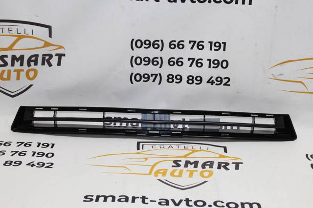 Решетка переднего бампера, верхняя Signeda PCT99018GA