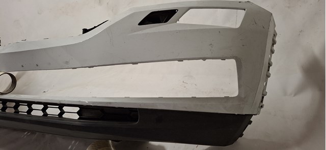 Бампер передний VAG 565807221