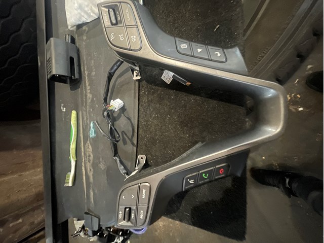  Hyundai/Kia 967102W000 цена, от 19.00 USD