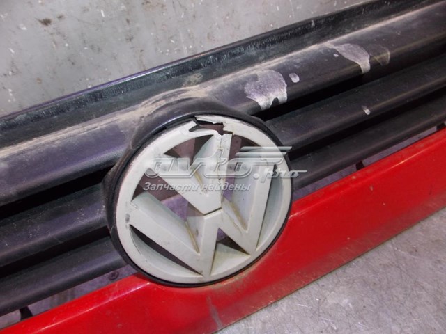 решетка радиатора WH0703005 Решетка радиатора WUHUA WH0703005