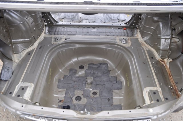 Колесная ниша Toyota 5831106171 цена, от 169.47 USD