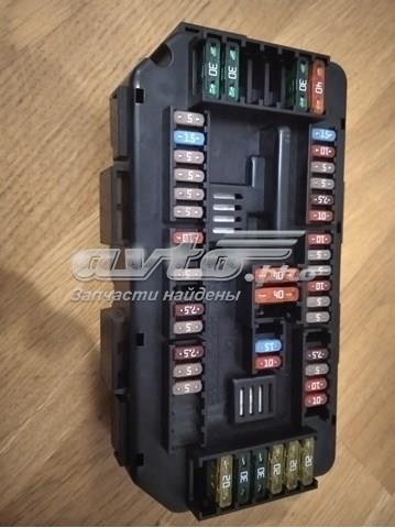 61149224879 BMW Монтажный блок предохранителей