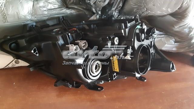811700E160 Toyota Фара