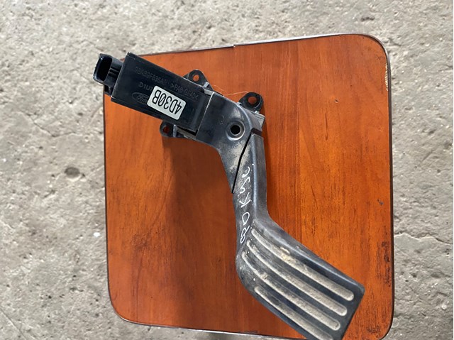 Педаль акселератора Ford 98AB9F836AE