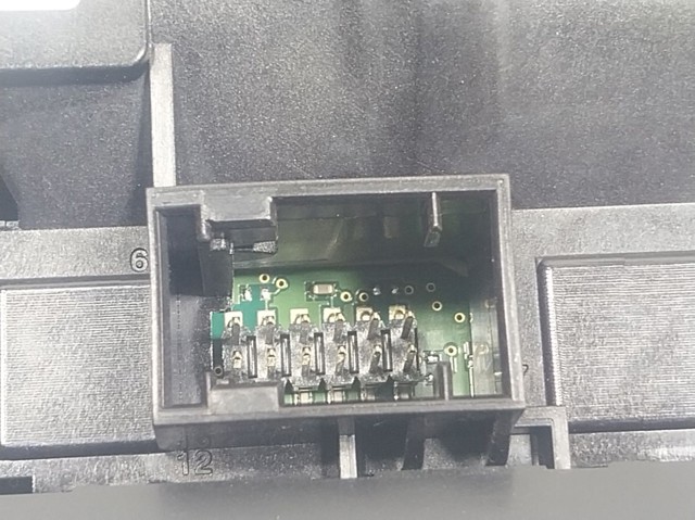 Дисплей бортового компьютера Peugeot/Citroen 9836623980