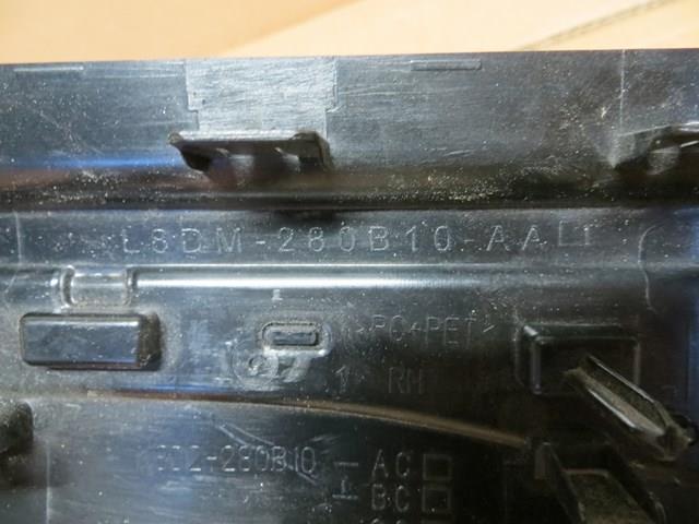  Land Rover LR114473