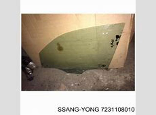 Moldura de pára-brisas para SsangYong Rexton (RJ)