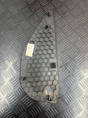 Крышка боковая панели "торпедо", правая VAG 5NN85821882V цена, от 2.53 USD