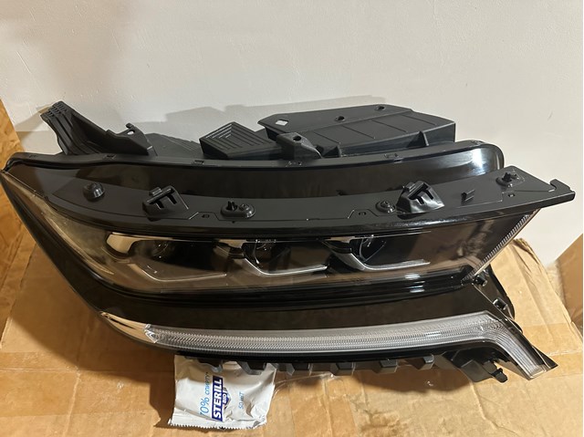 Правая блок фара Hyundai/Kia 92102R5110 цена, от 881.02 USD