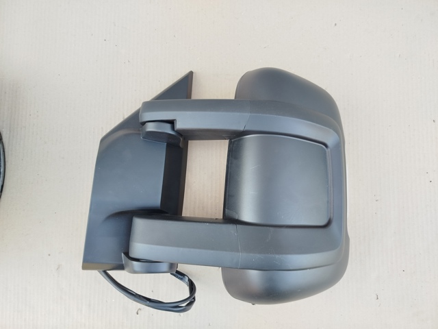 1685330080 Peugeot/Citroen Левое боковое зеркало