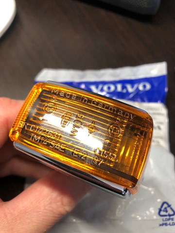 Повторитель поворота в крыло Volvo 740 седан (744) (1983 - 1992) цена, от 16.86 USD