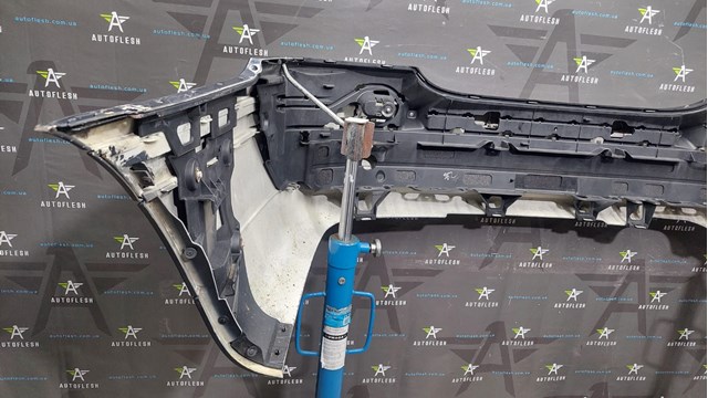 A2038850265 Mercedes Кронштейн бампера заднего центральный