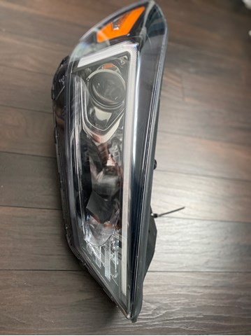 Правая фара 92102D3 Hyundai/Kia