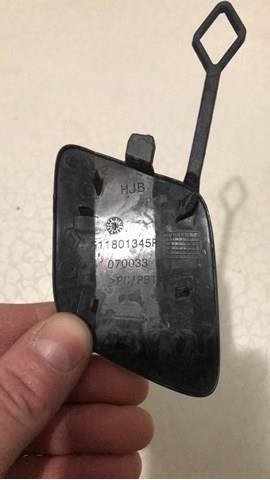 Купить 511801345R Renault (RVI) Заглушка бампера буксировочного крюка передняя левая