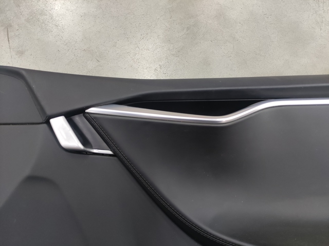 100793622M Tesla 