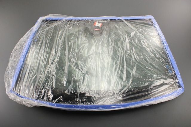 Лобовое стекло LR041834 Land Rover