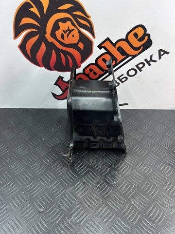 Кронштейн усилителя переднего бампера 5201278040 Toyota