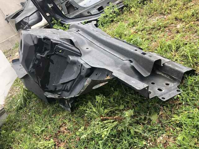 Лонжерон правый 32377205 Volvo