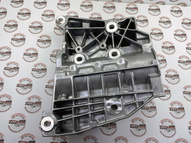  Land Rover LR105296 цена, от 265.31 USD