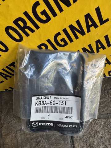 Кронштейн решетки радиатора KB8A50151 Mazda