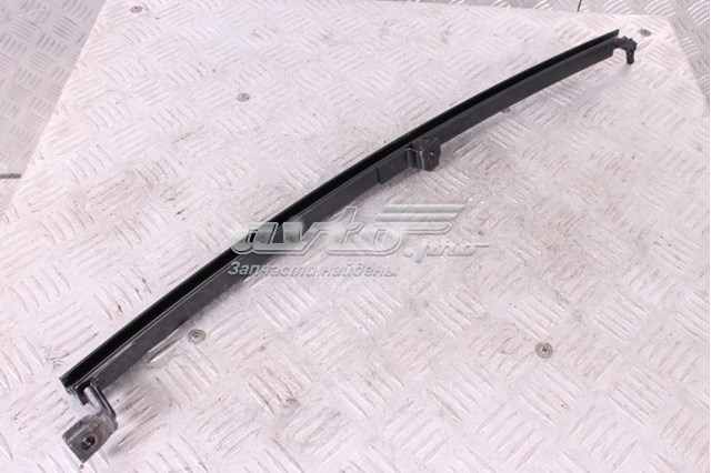 Guía de vidrio para el marco de la puerta trasera derecha GHK172602B MAZDA