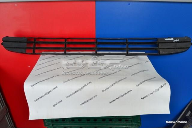 Rejilla del parachoques delantero, central 8200205096 RENAULT