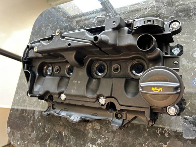 Tampa de válvulas para Skoda Octavia IV A8 NX3, NN3, PV3