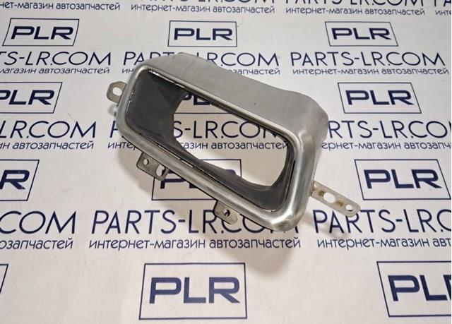  Land Rover LR104742