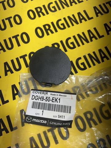 Купить DGH950EK1 Mazda Заглушка бампера правая
