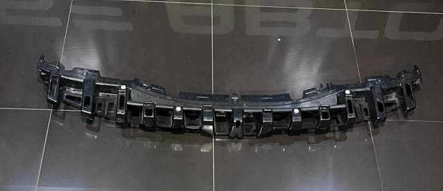 LR117396 Land Rover Кронштейн бампера переднего центральный