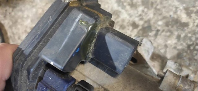  FG9C3D080AB Ford